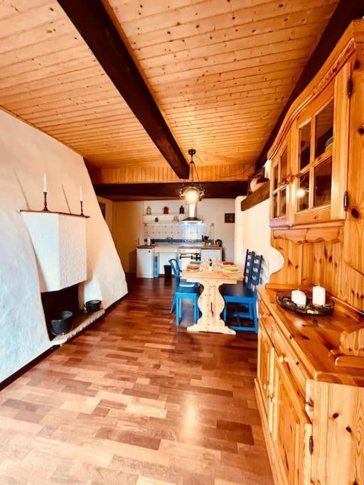 Charmant Appartement De Vacances Alta Ripa Hauterive  外观 照片