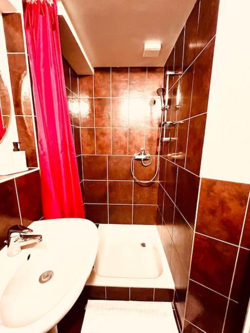 Charmant Appartement De Vacances Alta Ripa Hauterive  外观 照片