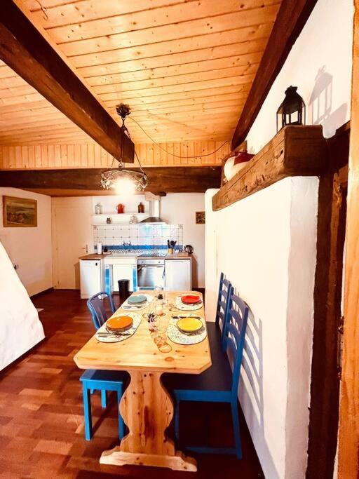 Charmant Appartement De Vacances Alta Ripa Hauterive  外观 照片